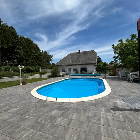 Appartement Fonix Apartmanhaz