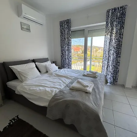 Apartament Fonix Apartmanhaz *