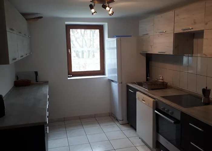 Fonix Apartmanhaz 沃尼奥尔茨沃什海吉