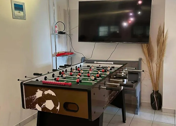 Fonix Apartmanhaz 沃尼奥尔茨沃什海吉